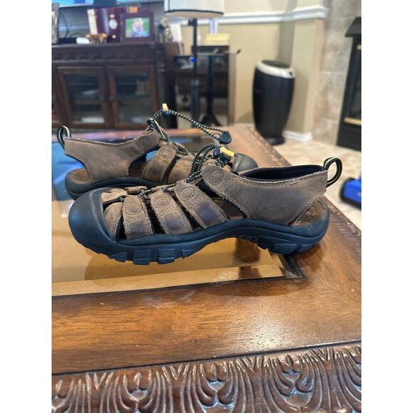 Men’s Keen New Port New Port H3 Hiking Sandals. Size 7